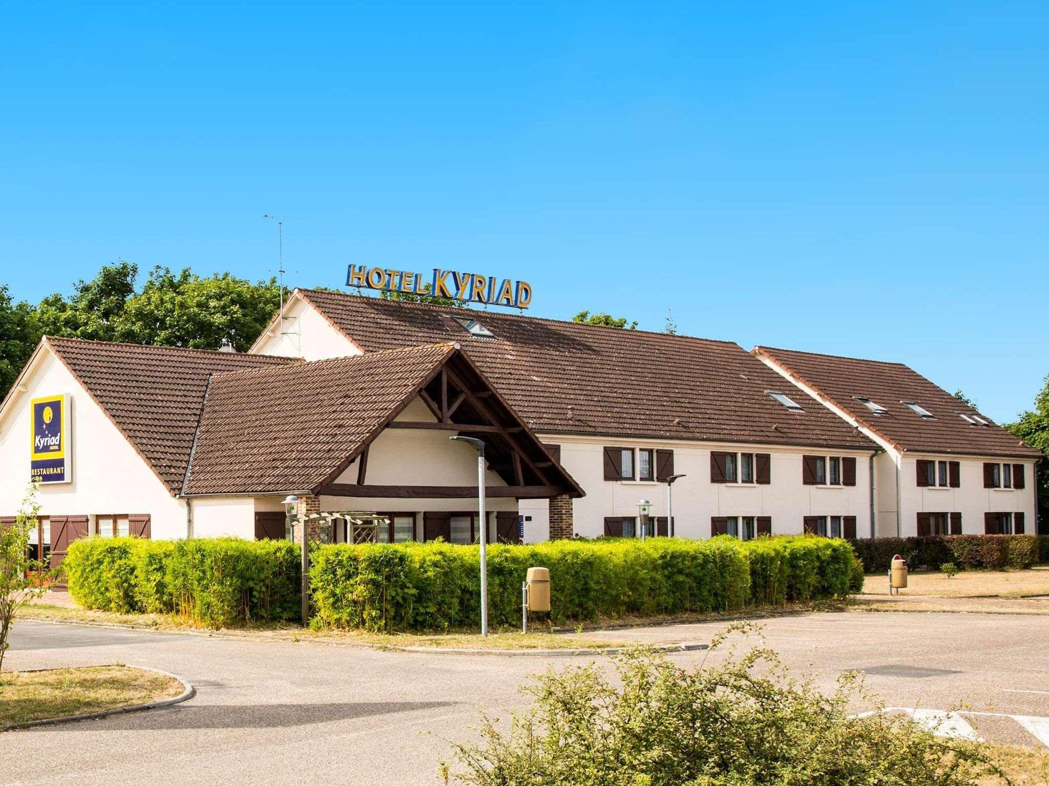 Kyriad Montargis Amilly Exteriör bild